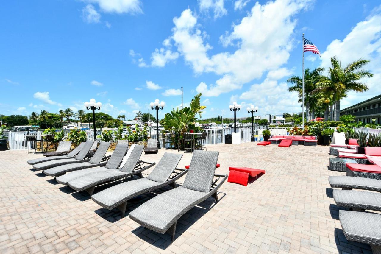 Remodeled, Huge Pool, Tiki Bar & Grill, Quiet Room 사라소타 외부 사진