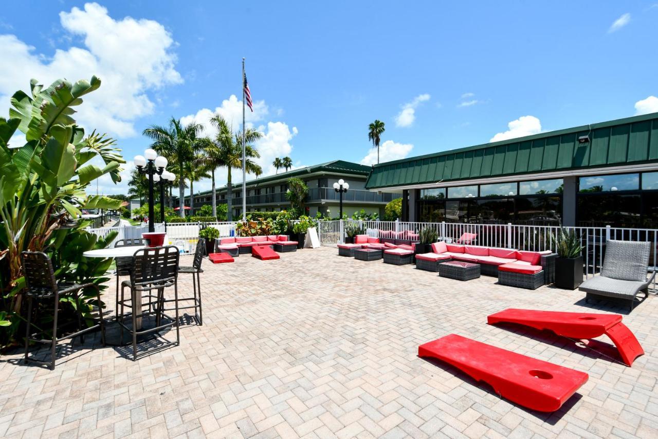 Remodeled, Huge Pool, Tiki Bar & Grill, Quiet Room 사라소타 외부 사진