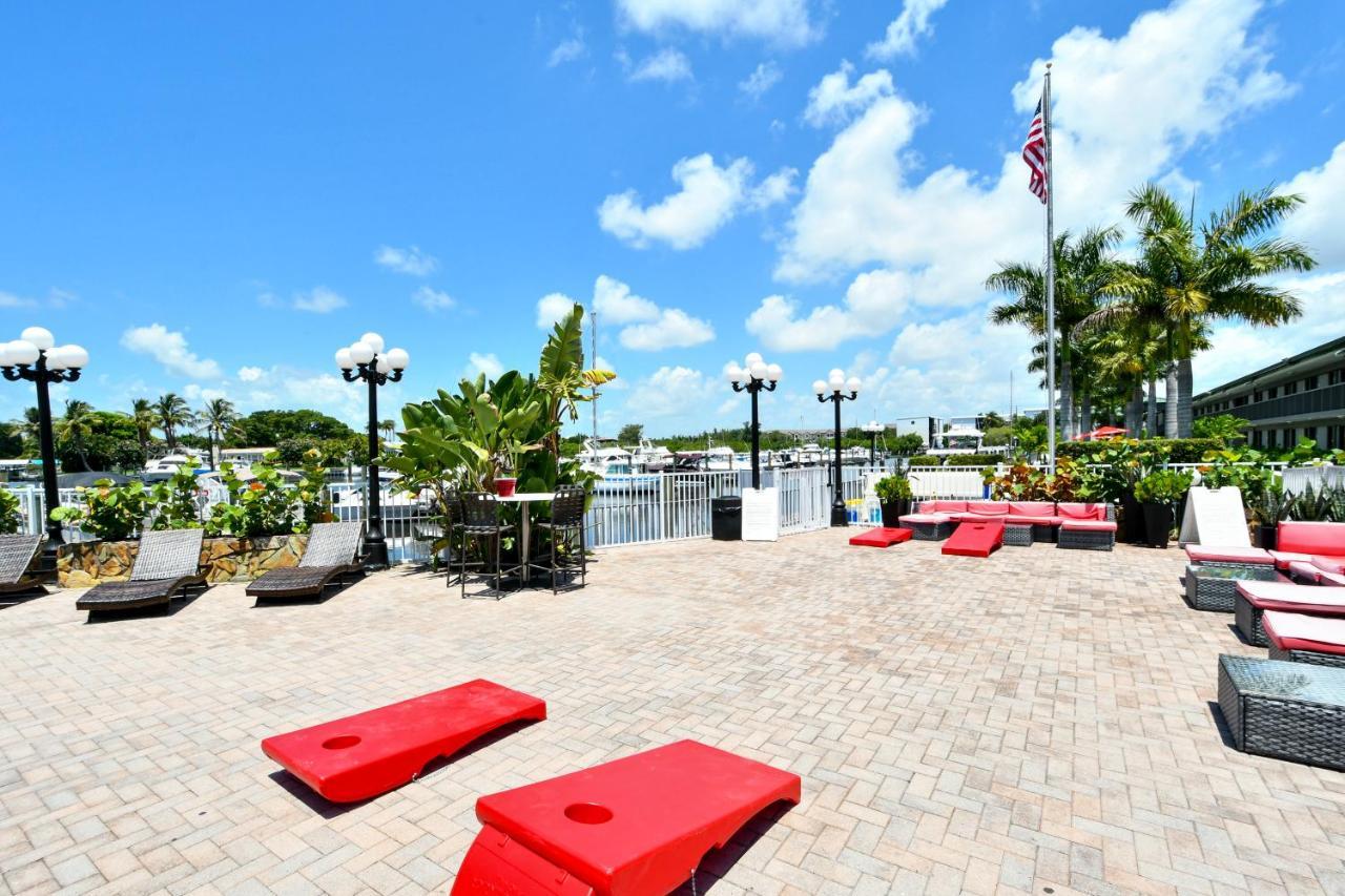 Remodeled, Huge Pool, Tiki Bar & Grill, Quiet Room 사라소타 외부 사진