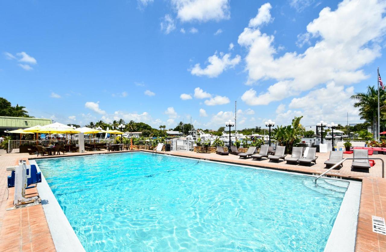 Remodeled, Huge Pool, Tiki Bar & Grill, Quiet Room 사라소타 외부 사진